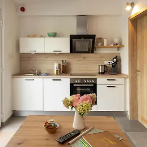 https://heeser-spargelhof-weeze.dusseldorf-hotel.net