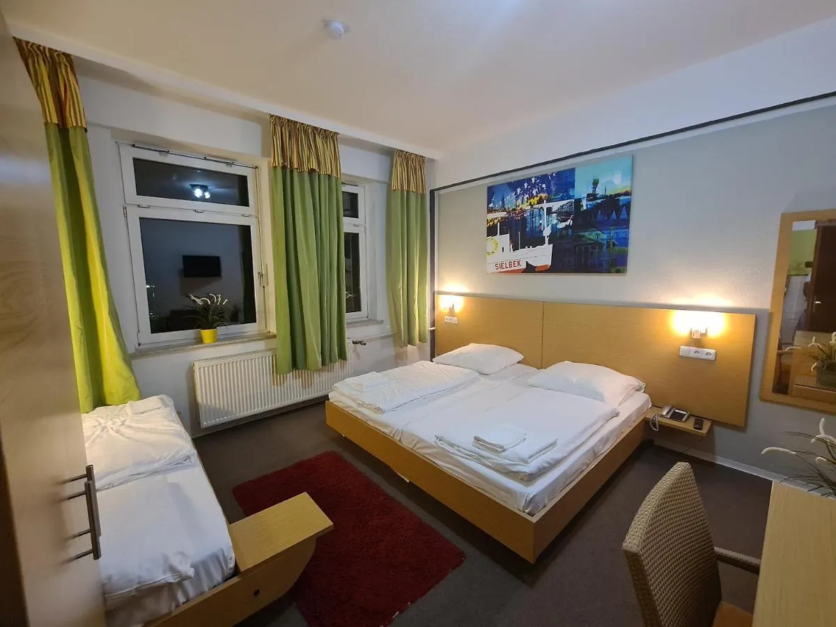 Cch Hamburg Zentrum 4*,
